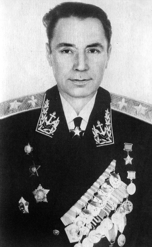 Герой Советского Союза маршал авиации И. И. Борзов