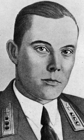 Старший лейтенант летчик- истребитель Н. Ф. Репников погиб, таранив фашистский самолет. Звание Героя Советского Союза присвоено ему посмертно