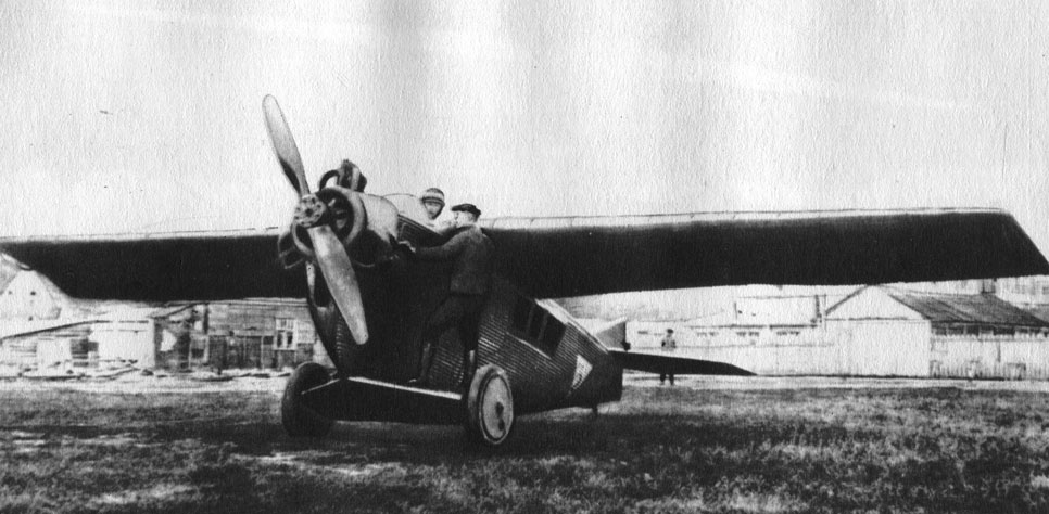 Первый советский цельнометаллический самолет АНТ-2