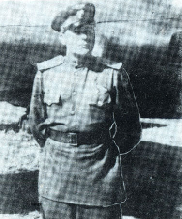 Рис. 46. Герой Советского Союза, летчик-испытатель И. Д. ЗАНИН. Погиб 25 мая 1961 года при испытании нового самолета
